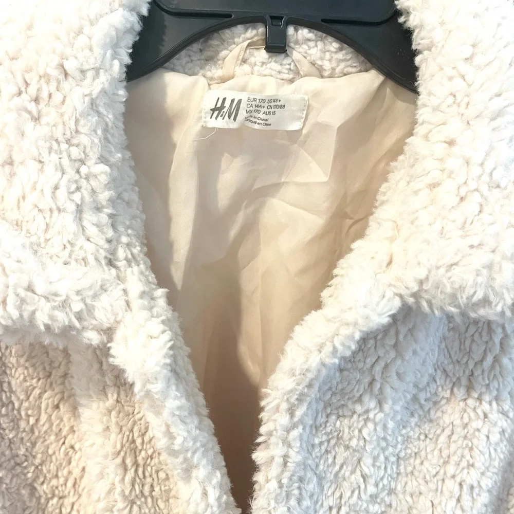 ‼️ SALE ‼️ H&M Cream Teddy Coat - Picture 5 of 10